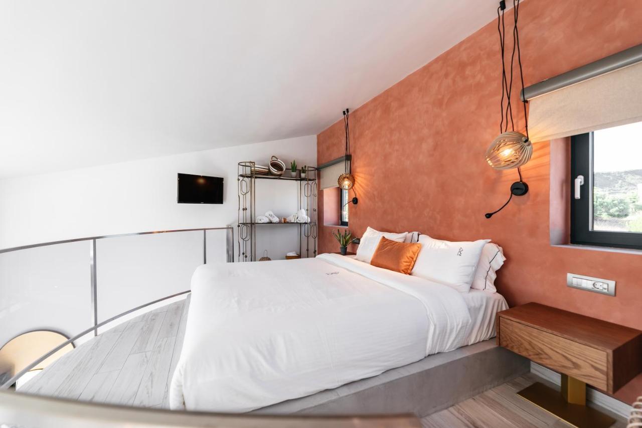 Cocooning Suites By Blue Carpet Pefkochori Exterior foto