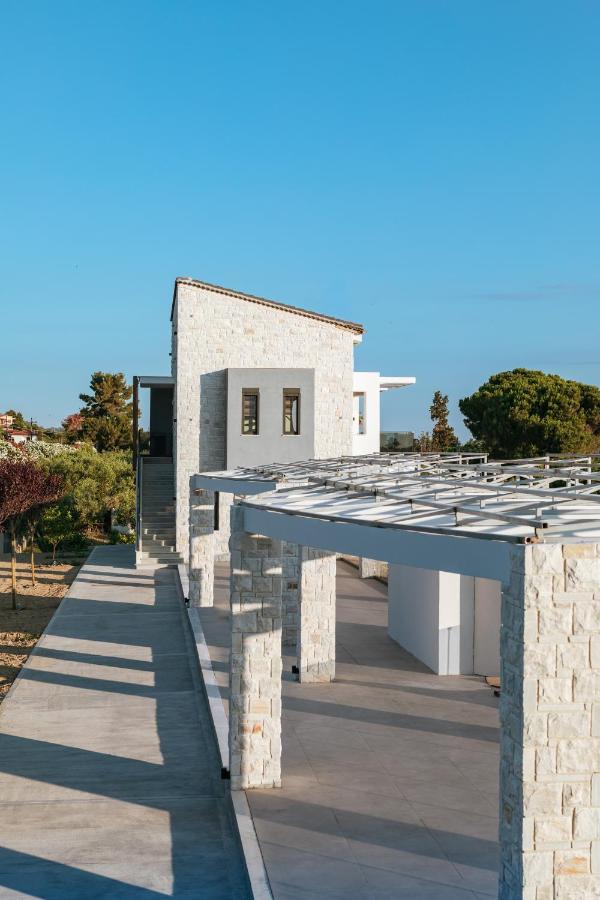 Cocooning Suites By Blue Carpet Pefkochori Exterior foto
