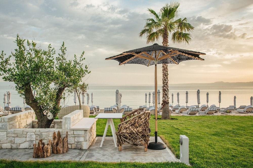 Cocooning Suites By Blue Carpet Pefkochori Exterior foto