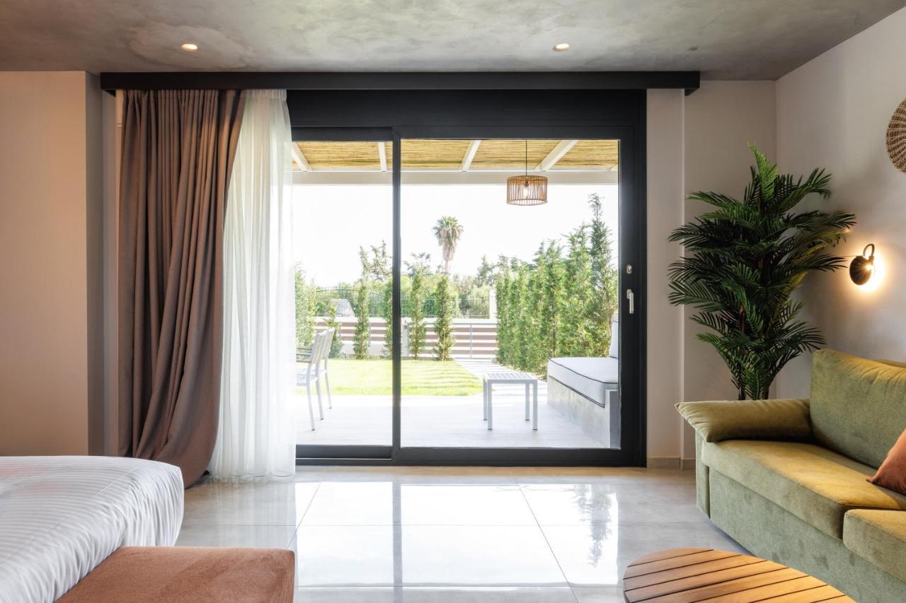 Cocooning Suites By Blue Carpet Pefkochori Exterior foto